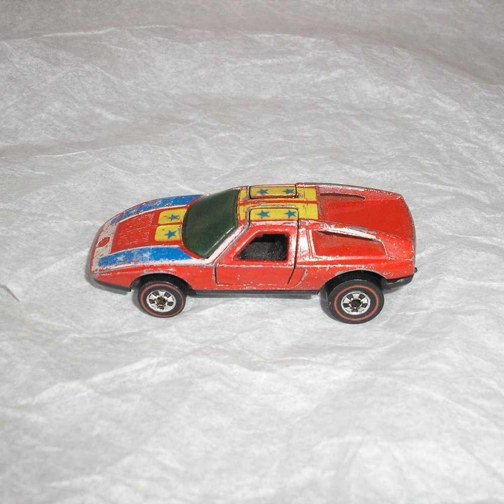 Hot Wheels Redline Mercedes Benz C-111 Red HK (1974) - Picture 8 of 10
